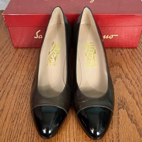 Salvatore Ferragamo 7.5 B 2-Tone Bronze & Black Patent Leather heels new - Picture 2 of 13